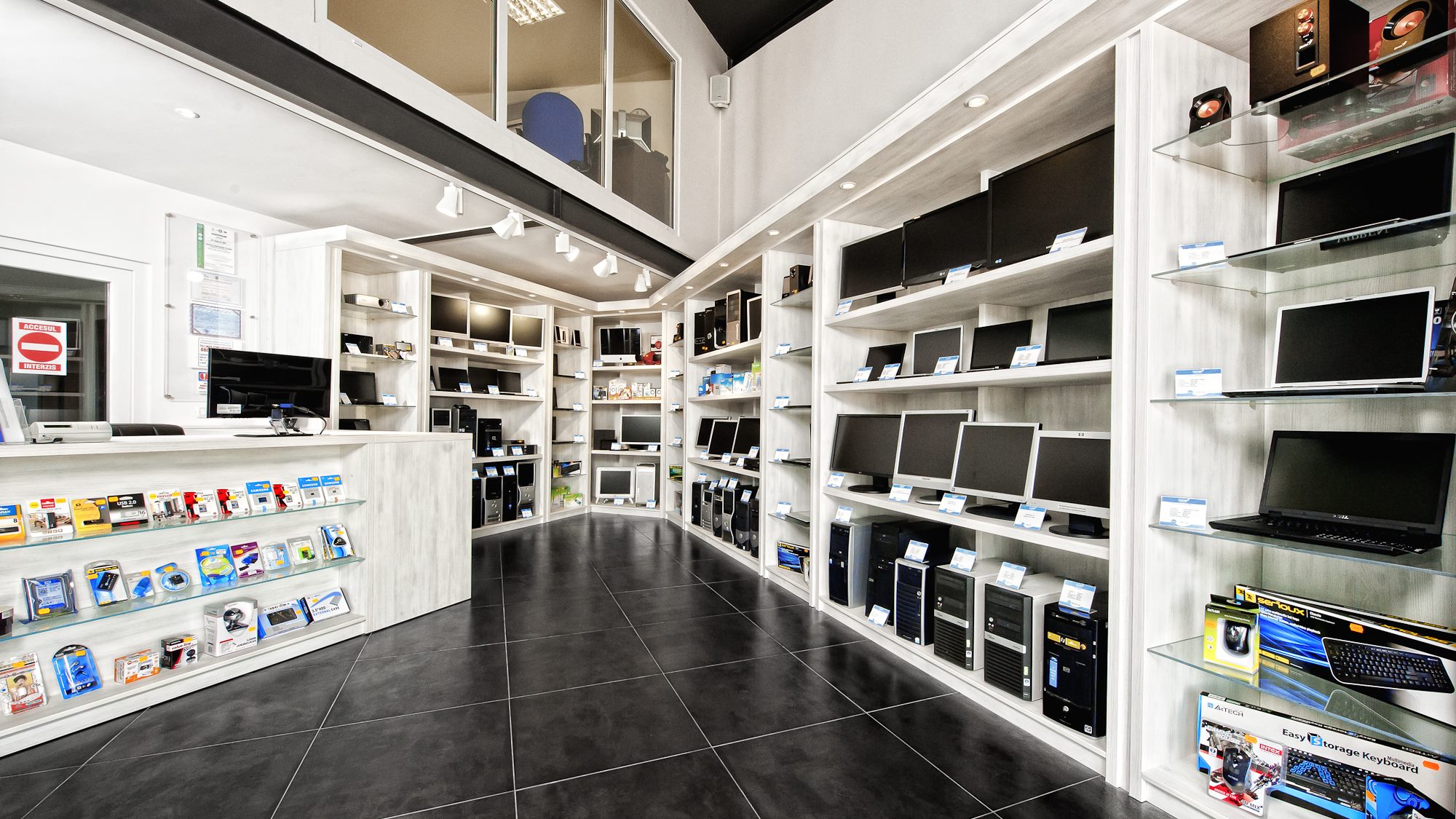 Showroom DAB IT - Laptopuri, monitoare și accesorii